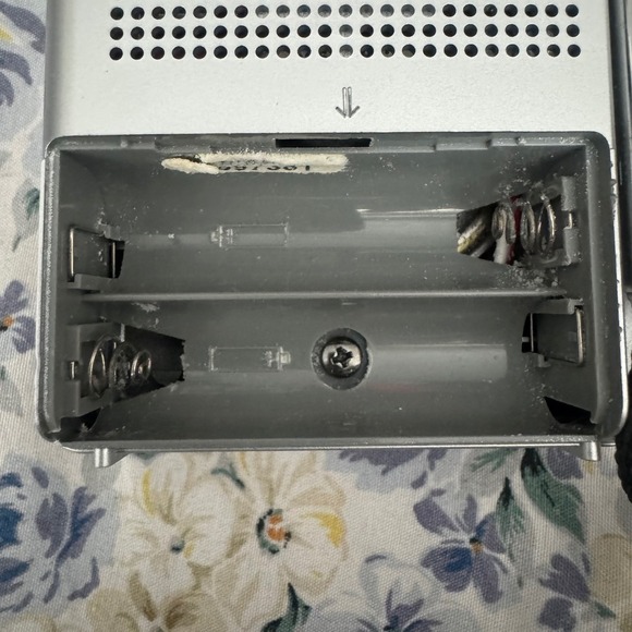 Sony ICF-S10MK2 Pocket AM/FM Radio Portable Silver Tested Working *READ*. - Picture 6 of 7